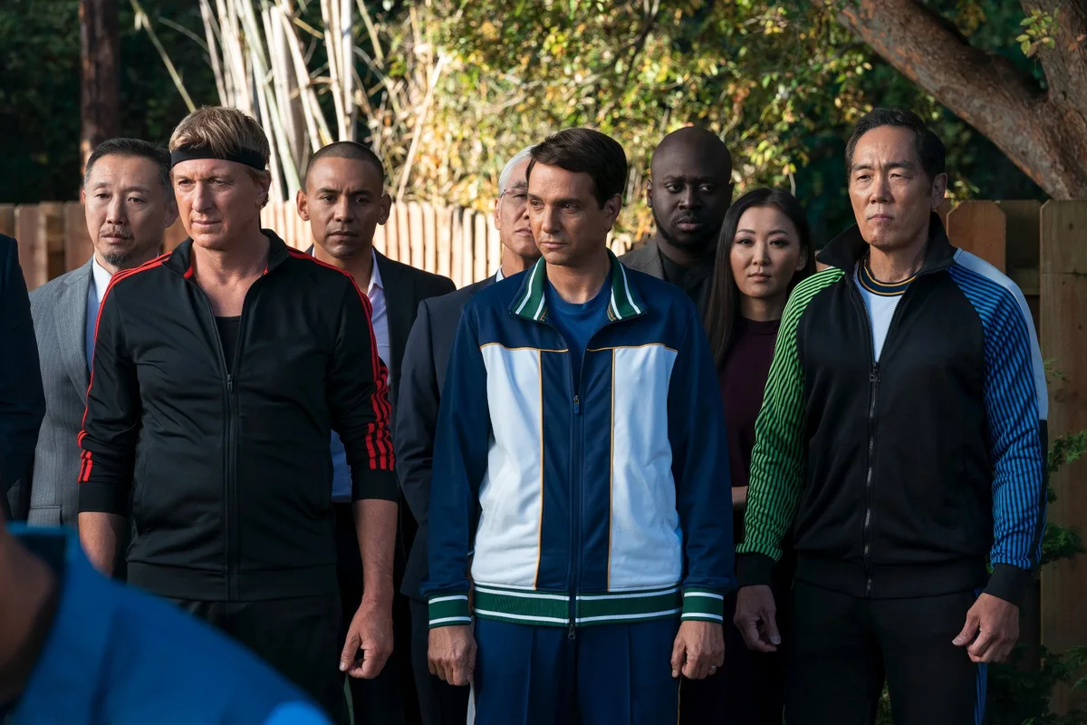 Zróbmy zemstę, Mo oraz Cobra Kai 5 na materiałach promocyjnych od Netflixa
